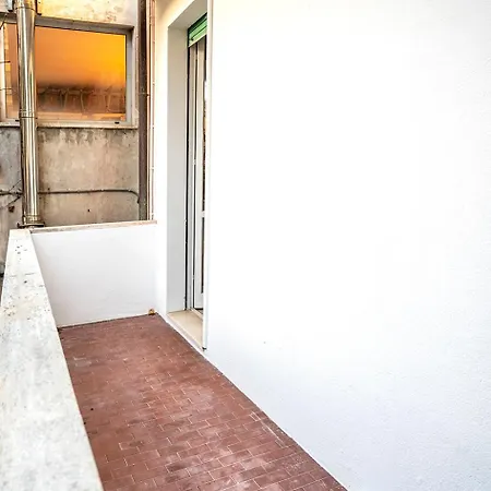 Con 3 A - Se032 Apartment