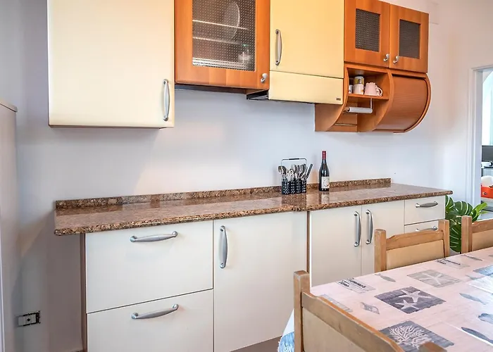 Apartment Con 3 A - Se032